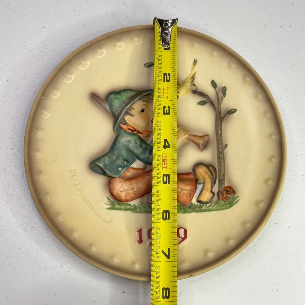 M.J. Hummel 1979 Annual Plate "Singing Lesson" 9th Plate By Goebel Germany - Picture 5 of 9
